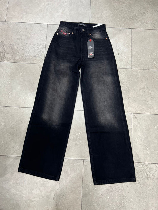 Levis 4