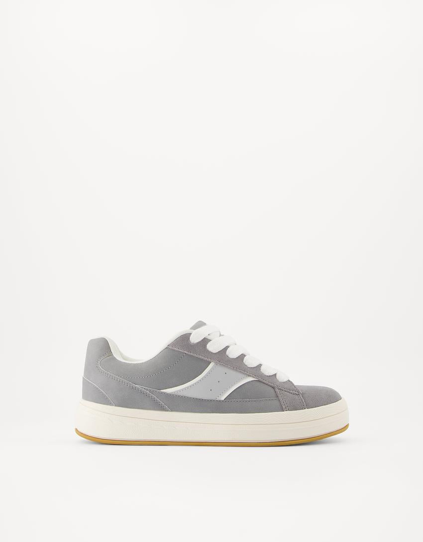 Skater sneakers