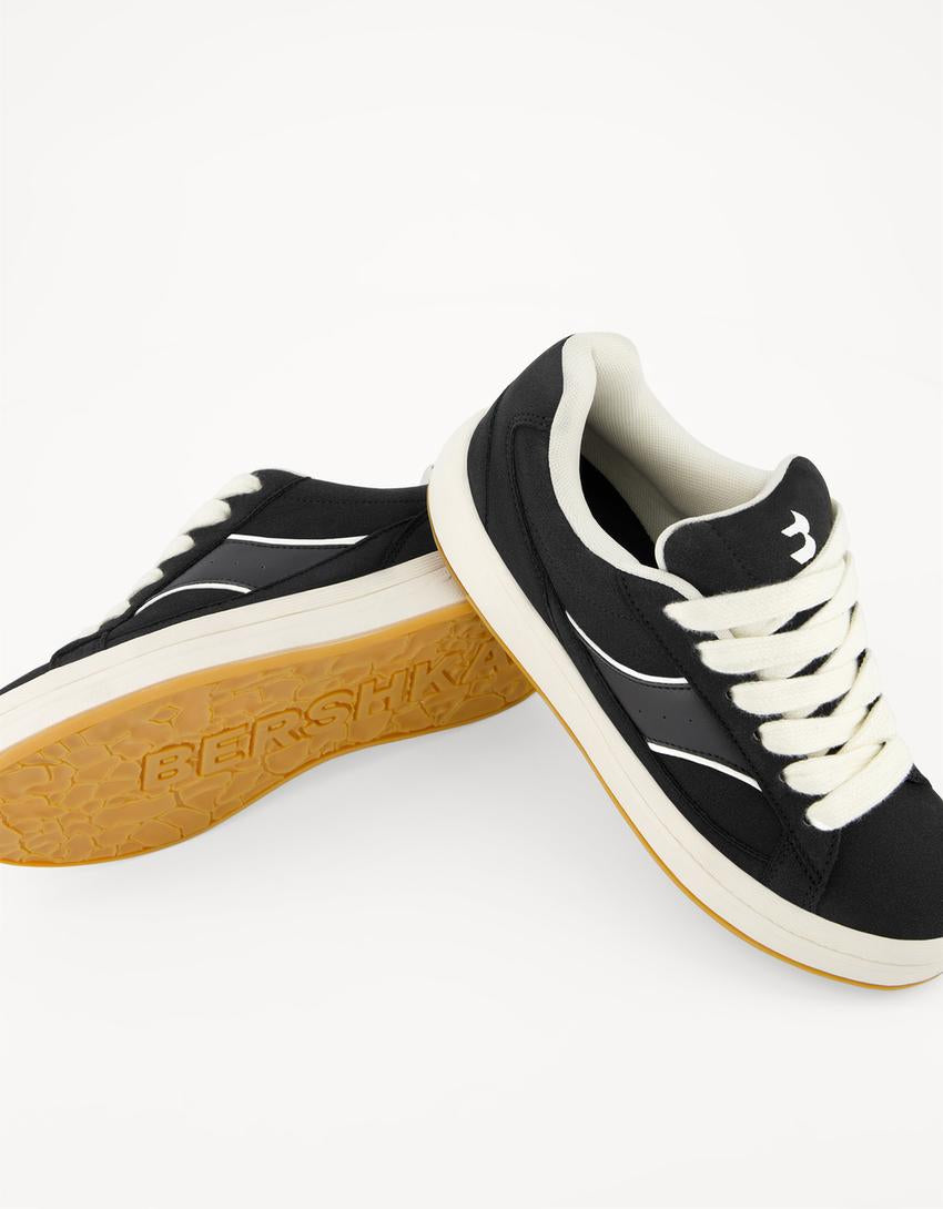 Skater sneakers