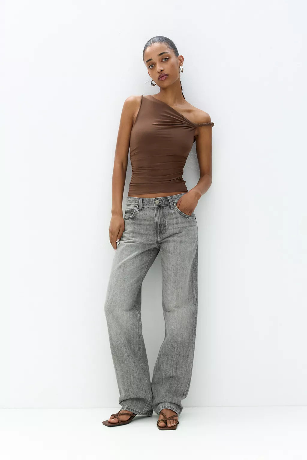 Asymmetrical polyamide top