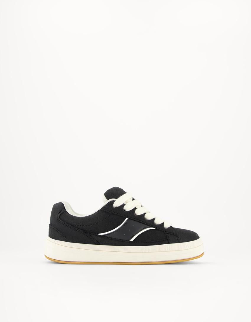 Skater sneakers