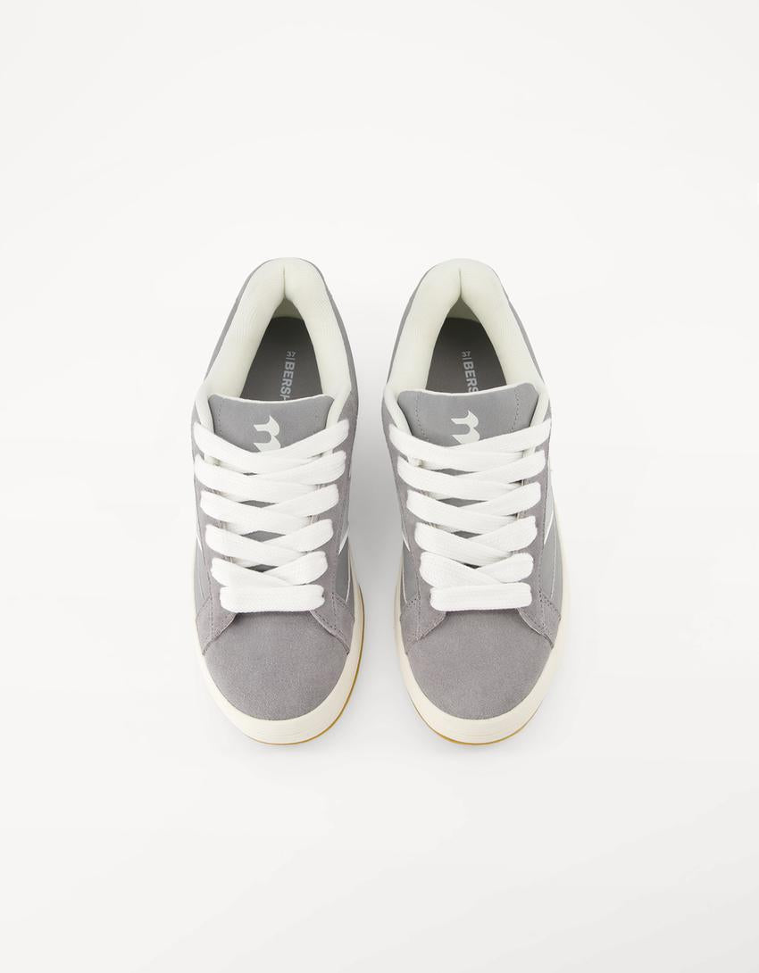 Skater sneakers