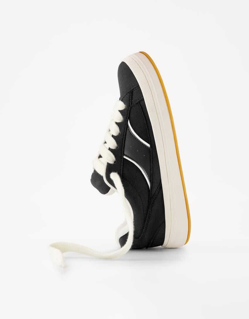 Skater sneakers