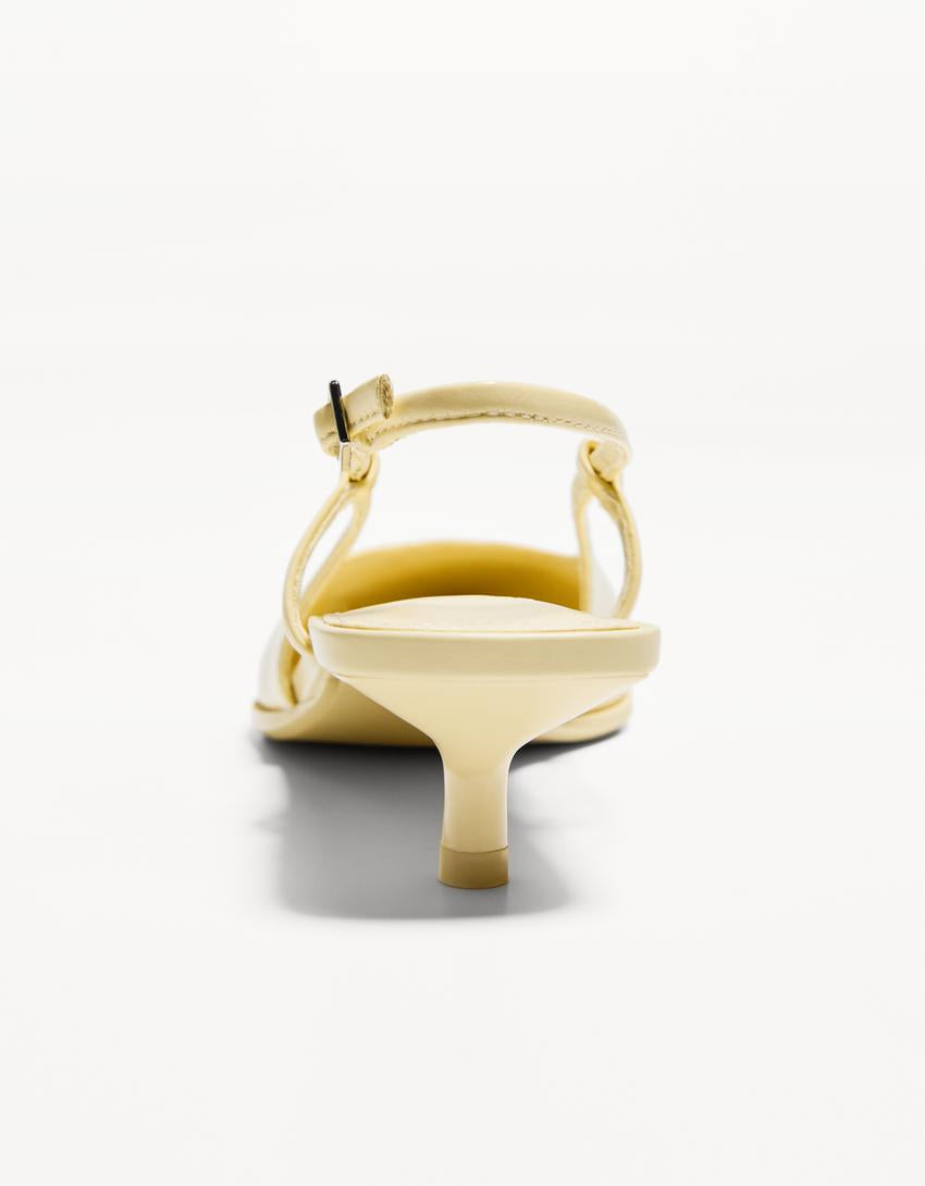 Kitten-heel shoes