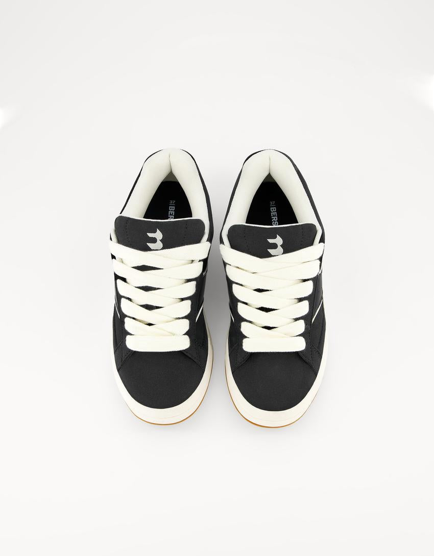 Skater sneakers
